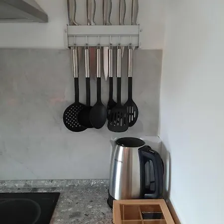 Zentral-kostenloses Parken-mediapaket-balkon-en5 Apartman