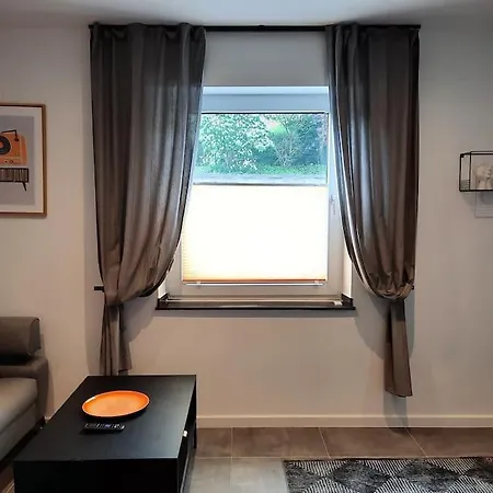Zentral-kostenloses Parken-mediapaket-balkon