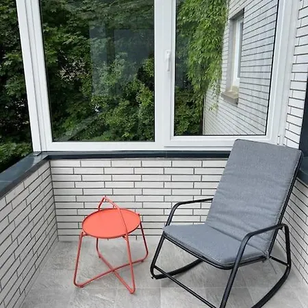 Zentral-kostenloses Parken-mediapaket-balkon