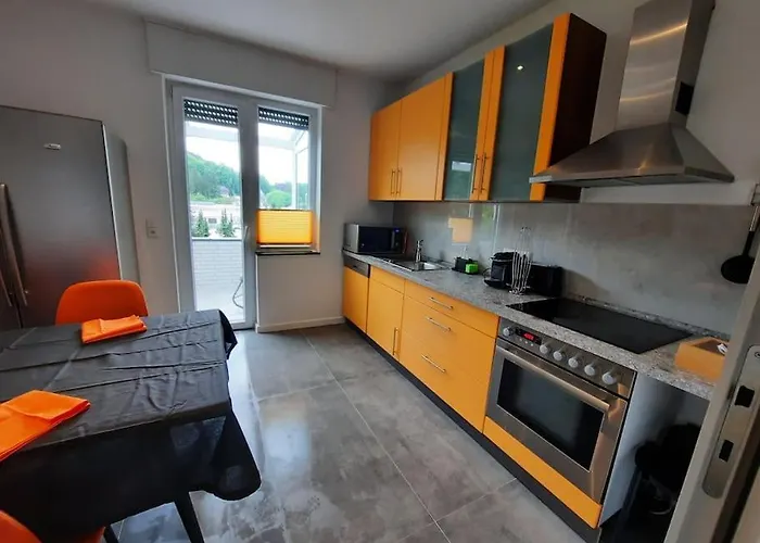 Lägenhet Zentral-kostenloses Parken-mediapaket-balkon-en5